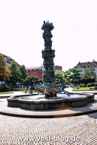 Historischer Brunnen Koblenz 2014